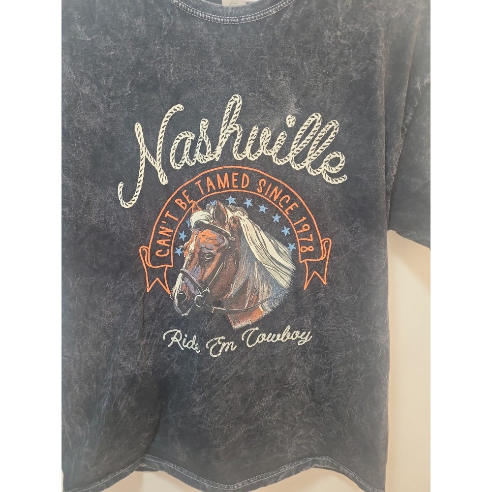 Altar'd State Nashville Can't Be Tamed 1978 Horse Graphic Black Tee M/L - Picture 2 of 7